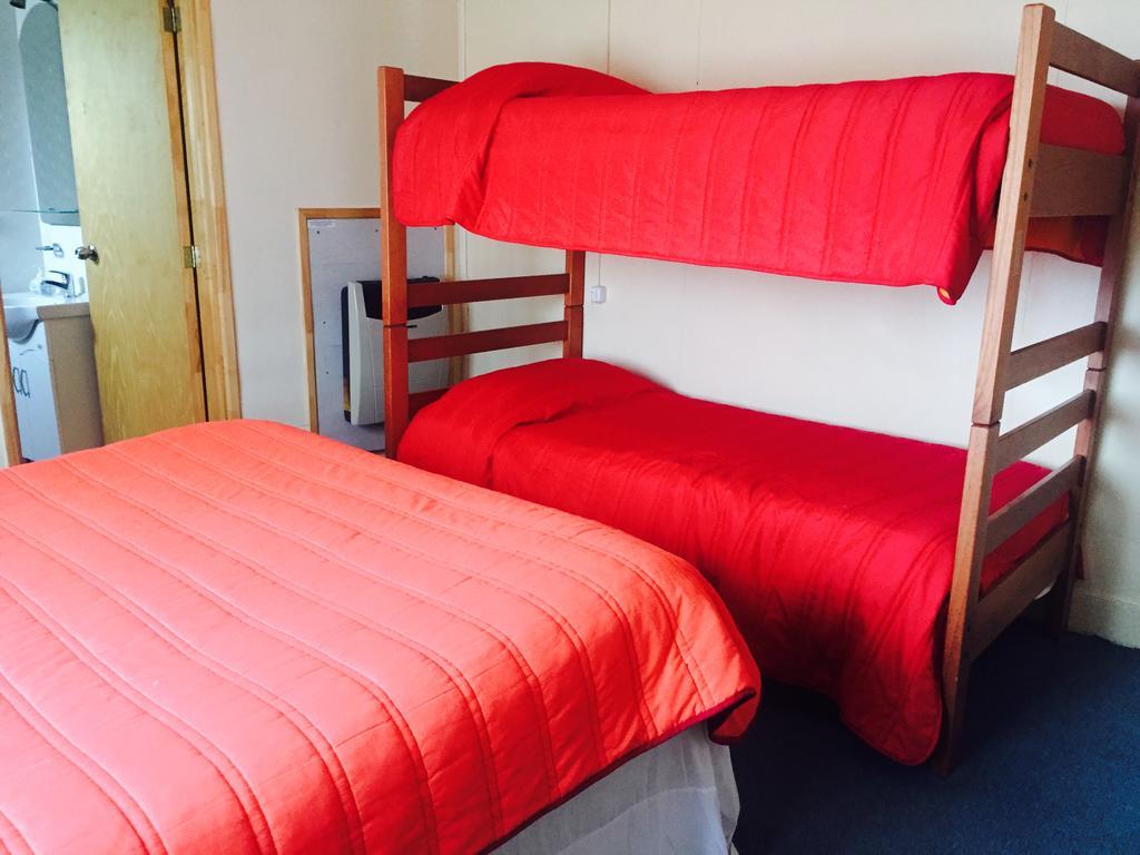Hostal Dona Irma Punta Arenas Exterior photo